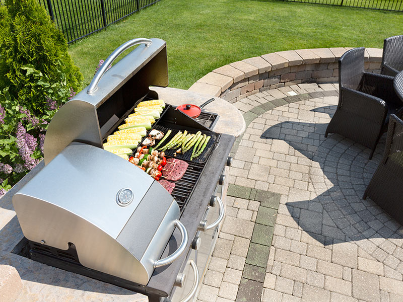 Emerald Pool and Patio Grills and Smokers